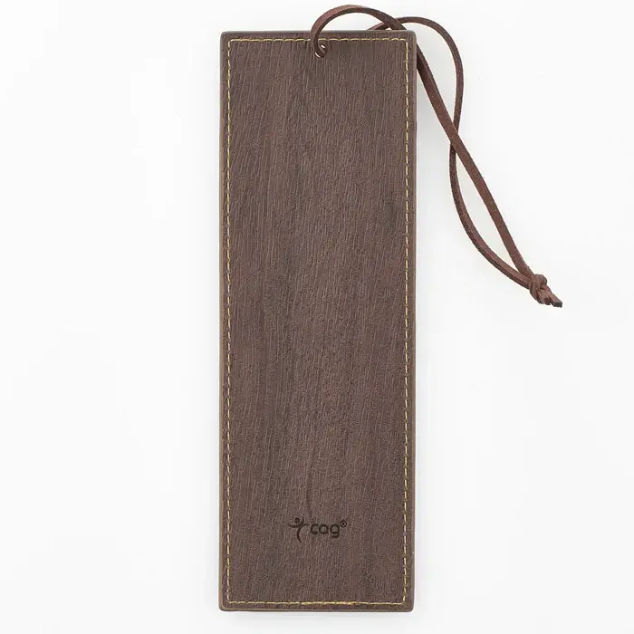 Pagemarker - LuxLeather, be strong and courageous22.webp